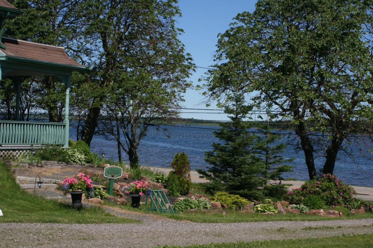 Points East Coastal Inn Saint Peters Bay Exterior foto